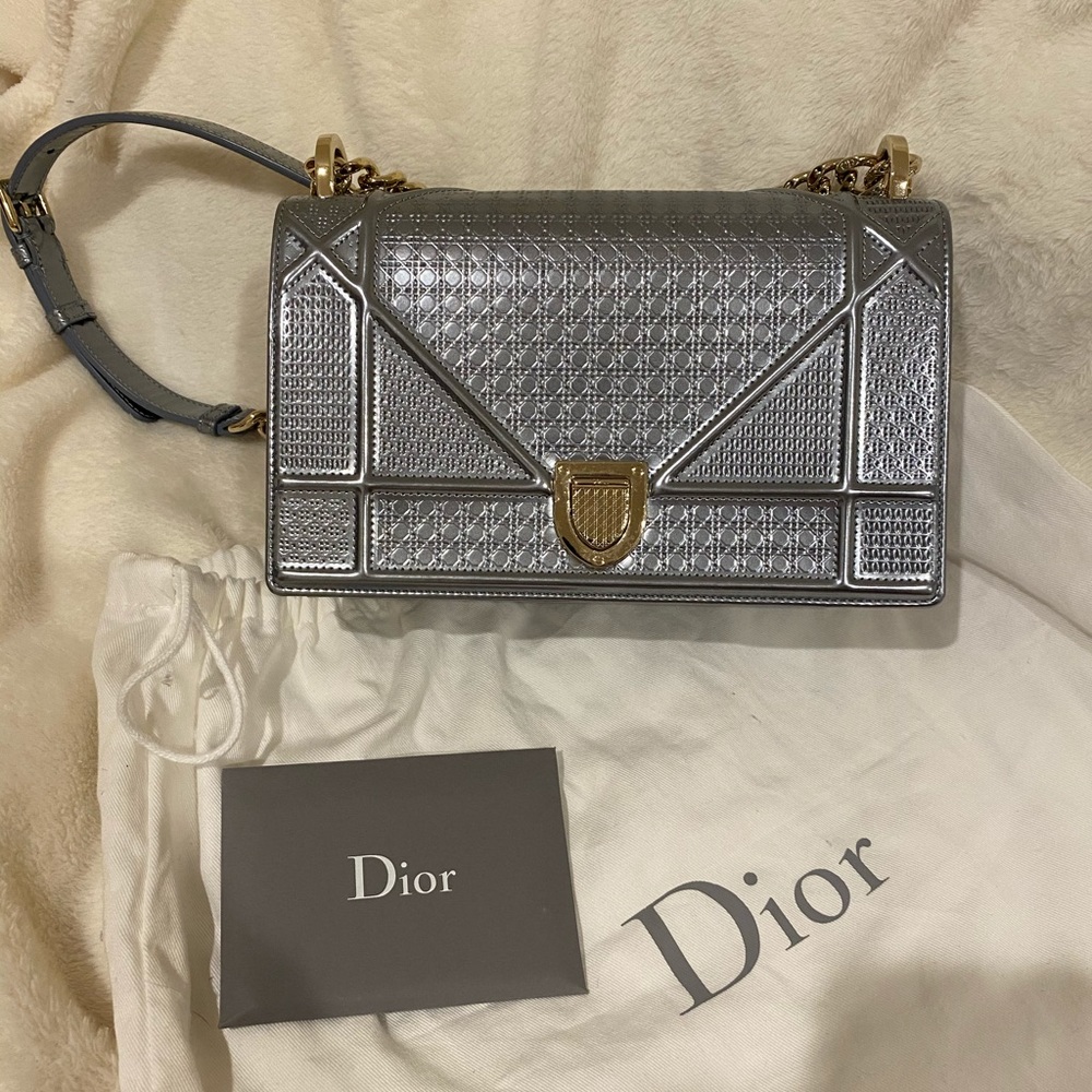 ❌SOLD❌ Diorama Silver Metallic Calfskin GHW